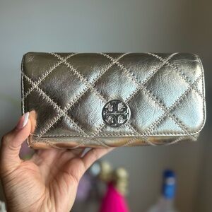 NWT - Tory Burch Willa Metallic Gold Quilted Women's Bag